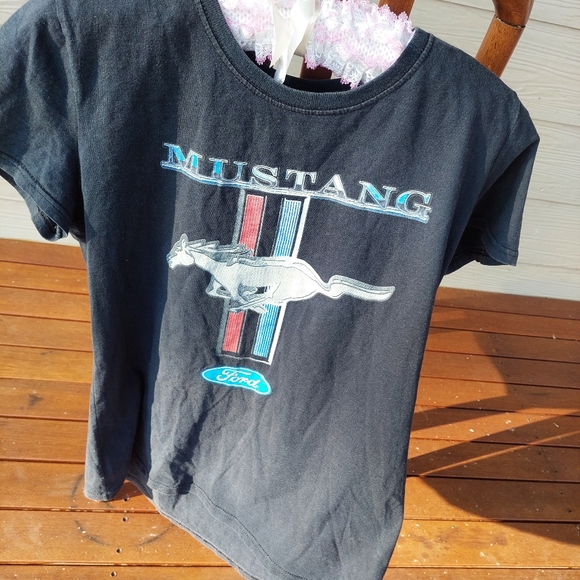 "Ford Mustang" black cotton t-shirt, ladies top would fit size 12/14. - Picture 2 of 3